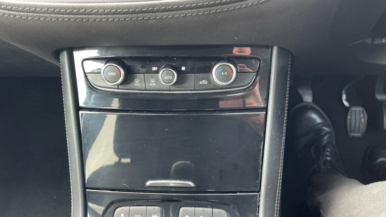 Vauxhall Grandland X 1.2 Turbo SRi Nav 5dr Petrol Hatchback